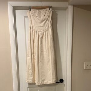 NWOT Chic Strapless Cream Dress